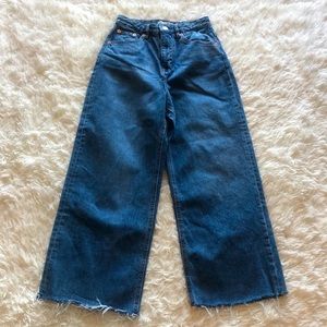Wide legs Jeans. Light Blue. Vintage.
